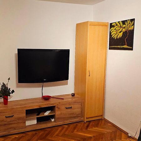 Apartment 22 Omiš Exterior foto