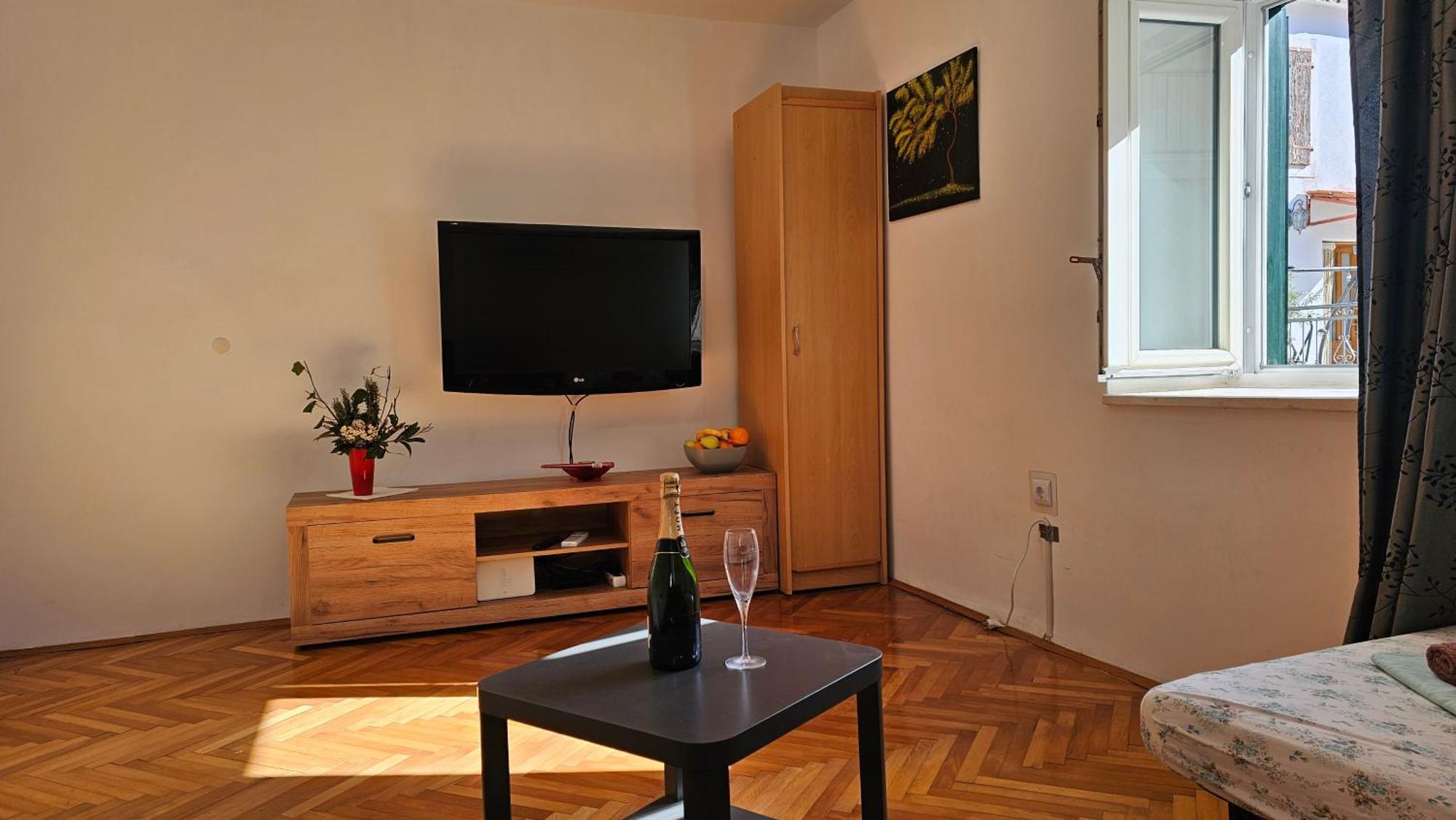 Apartment 22 Omiš Exterior foto